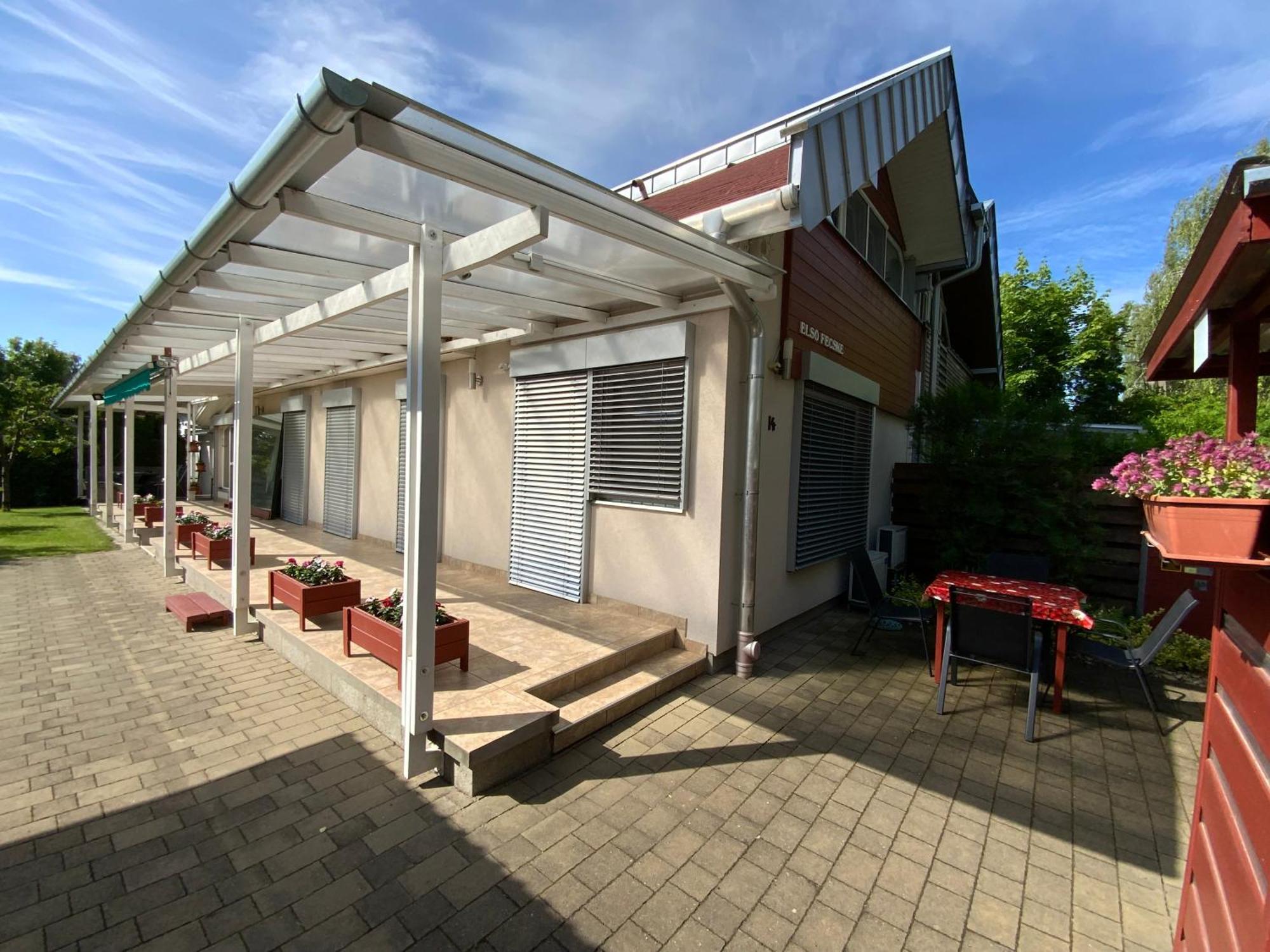 Elso Fecske Apartmanok シオーフォク エクステリア 写真